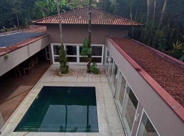 Casa de 3 quartos, Cotia · Seu refúgio particular no ponto mais desejado da Granja Viana!
