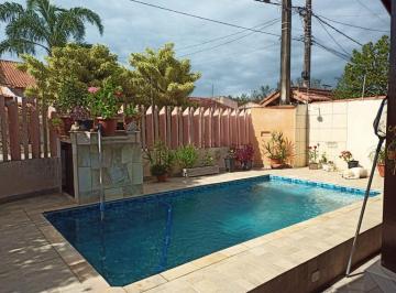 Casa de 3 quartos, Itanhaém · Casa com 3 quartos e piscina em Itanhaém