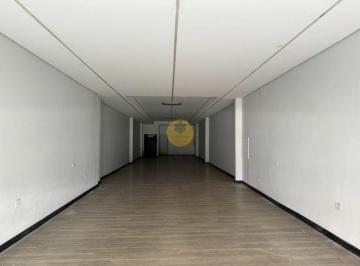 Comercial , São Paulo · Prédio comercial de 373 m² com salão amplo na Rua Doze de Outubro, Lapa