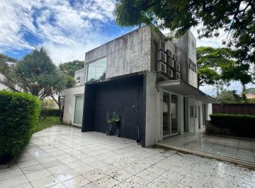 Comercial de 8 quartos, São Paulo · Casa Comercial Ampla no Alto de Pinheiros para Locação 724 metros ae. 8 salas Ar condicionado 10 vag