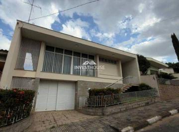 Casa · 330m² · 3 Quartos · 3 Vagas · Casa no centro - Guaxupé