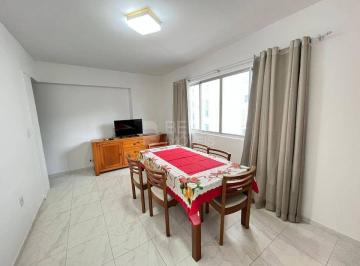 Apartamento · 80m² · 2 Quartos · 1 Vaga · Apartamento mobiliado, quadra mar
