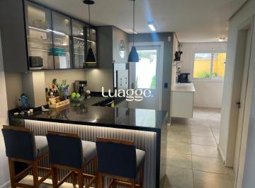 Casa · 190m² · 3 Quartos · 2 Vagas · Excelente casa semi mobiliada para locação no Altos de Santa Rita