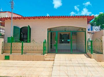 Imagem 1 · Casa com 04 quartos disponível para locação no Centro em Goiás- GO