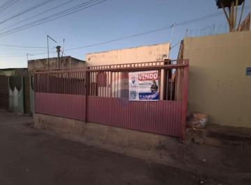 Casa · 110m² · 3 Quartos · 3 Vagas · Casa a venda QR 425, conjunto 25, 03 quartos, 01 suíte.