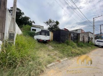 Terreno · 650m² · TERRENO DE ESQUINA COM BARRACÃO – OPORTUNIDADE DE INVESTIMENTO!