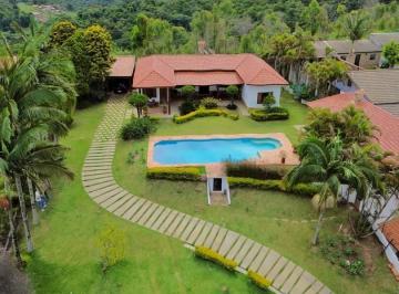 Rural · 1450m² · 3 Quartos · 9 Vagas · Incrível Chácara à venda com 1.450m² – Terra Preta, Mairiporã/SP!