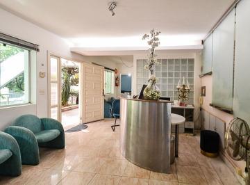 Casa · 300m² · 6 Quartos · 4 Vagas · Casa à Venda - Cruzeiro, 6 Quartos, 300 m2