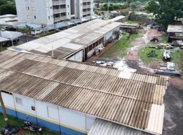 Área com 1.628 m² (com ocupação comercial) - Jardim Marivan - Araraquara - SP - Foto [0] · Área com 1.628 m² (com ocupação comercial) - Jardim Marivan - Araraquara - SP