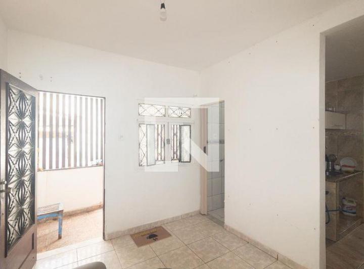 Foto do imóvel - Alugar casa mobiliada em Pedra de Guaratiba com quintal, varanda e 1 quarto