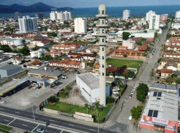 Comercial · 875m² · Ponto Comercial para Locação no Indaiá - Caraguatatuba