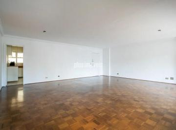 Apartamento · 145m² · 3 Quartos · Exelente oportunidade para morar bem em Moema.