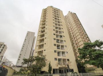Apartamento · 38m² · 1 Quarto · 1 Vaga · Apartamento em Moema com 38m², 1 quarto, varanda, 1 banheiro e 1 vaga de garagem