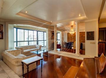 Apartamento · 360m² · 4 Quartos · 3 Vagas · Imóvel Amplo e Versátil na Avenida Ibijau em Moema!