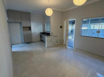 Casa · 140m² · 2 Quartos · 2 Vagas · Oportunidade - Casa - Loteamento Villa Branca - Jacareí - 2 Dormitórios - 140m² - Aceita permuta.