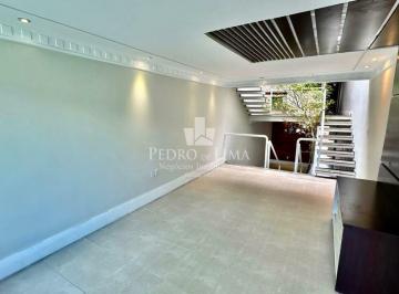 Casa · 185m² · 3 Quartos · 4 Vagas · Sobrado frontal com 3 quartos sendo 1 suíte e 4 vagas de garagem na Vila Ré