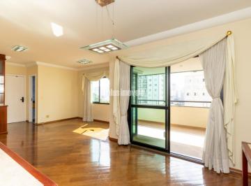 Apartamento · 128m² · 3 Quartos · 3 Vagas · Apartamento espaçoso com 128 metros e 3 vagas de garagem no Bosque da Saúde