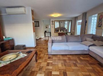 Casa · 256m² · 4 Quartos · 3 Vagas · Excelente localização no Alto da Boa Vista, rua tranquila e arborizada, próximo a farto comércio