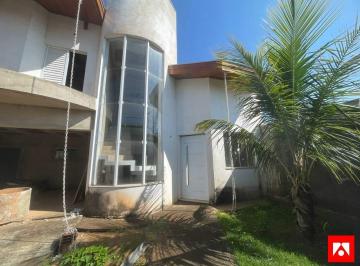 Casa · 260m² · 3 Quartos · 2 Vagas · Casa à venda com 3 quartos (3 suítes) e 2 vagas no Jardim Flamboyant em Santa Bárbara d'Oeste 