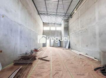 Comercial · 170m² · 3 Vagas · Salão Comercial de 170m² para locação no bairro Santa Cruz José Jacques em Ribeirão Preto.