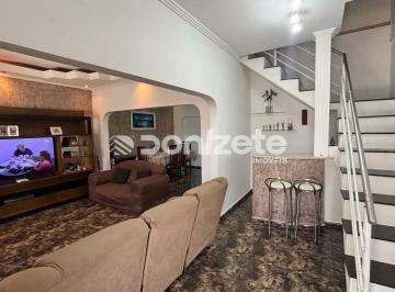 Casa · 220m² · 3 Quartos · 2 Vagas · Casa à venda com 220m², 3 quartos e 2 vagas em Santo André 