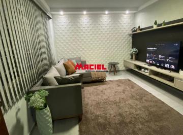 Casa · 220m² · 3 Quartos · 2 Vagas · Casa ampla e aconchegante à 100m do Sesc de Taubaté!