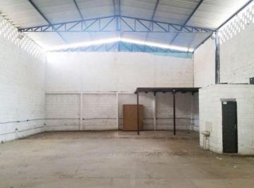 Galpão 2 · Comercial à venda - em Vila Santa Mônica
