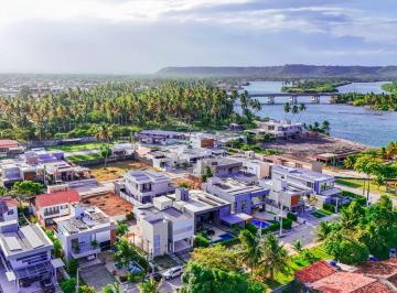 Casa · 288m² · 4 Quartos · 4 Vagas · Casa de Alto Padrão com Piscina à venda no Cond. Ilha da Lagoa