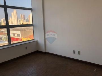 Comercial · 52m² · 3 Quartos · RE/MAX aluga Sala Comercial 700,00 Visconde do Rio Branco - Campinas SP