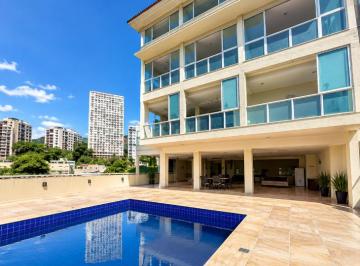 Casa de 4 quartos, Rio de Janeiro · iMPONENTE Casa no Jardim Pernambuco. Três ambientes de salas, 4 Quartos, suítes, lindo terraço e vgs
