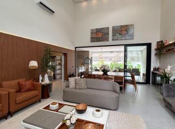 Casa · 330m² · 4 Quartos · 4 Vagas · Casa Térrea no Plateu Dor, 4 suítes.