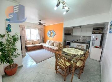 Apartamento · 70m² · 2 Quartos · 1 Vaga · Imperdível! Lado Praia 2 Dorms | 2 Banheiros - Praia da Enseada - Guarujá.