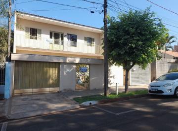 Casa · 239m² · 4 Quartos · 2 Vagas · Casa Sobrado + Dependência