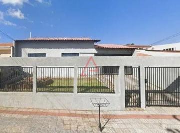 Casa · 240m² · 3 Quartos · 4 Vagas · Casa com 3 Quartos à Venda, 240m² por R$500.000,00, Arpoador, Londrina-PR