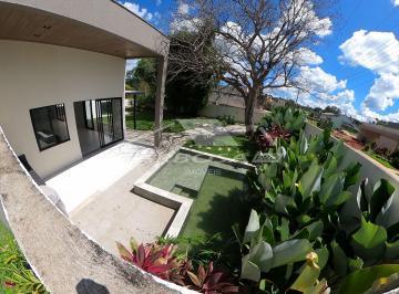 Casa · 350m² · 4 Quartos · 10 Vagas · Casa com 4 suites á venda no Condominio Aldeia das Termas