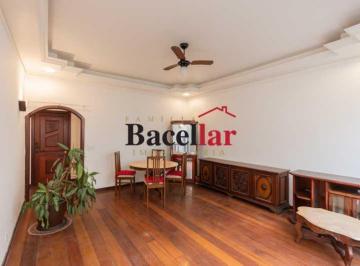 Apartamento · 100m² · 2 Quartos · 1 Vaga · Apartamento com 2 quartos sendo 1 suíte , vaga em Copacabana