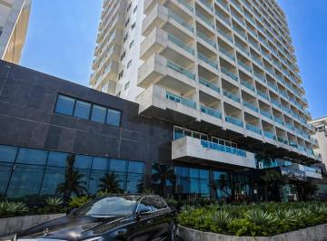 Comercial de 50 quartos, Rio de Janeiro · Imponente edifício à venda. Mais nobre ponto da praia da Barra. Serve ramo hoteleiro ou residencial.