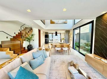 Casa · 490m² · 4 Quartos · 4 Vagas · Casa à venda no bairro PRAIA DE JUQUEHY