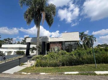 892dff8e1d700c4eff6b7a68ba46ccaf3906314b · Mansão Contemporânea em Arujá: 760m² de Luxo, Conforto e Vista para a Reserva