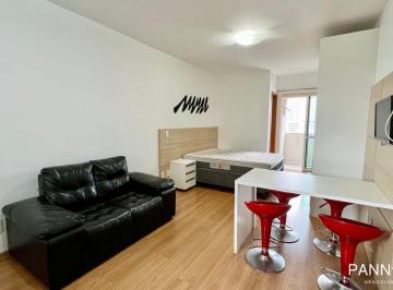 Apartamento · 33m² · 1 Quarto · Studio Mobiliado com Sacada no Centro – Próximo ao Shopping Curitiba