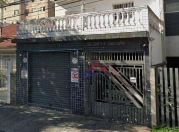 fcfcda1852b67a57b00d7030259465069f7e62bf · 132 m² de terreno e 224 m² construídos