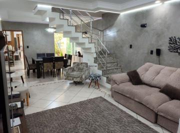 Casa · 182m² · 3 Quartos · Casa à venda - no Vila Bela