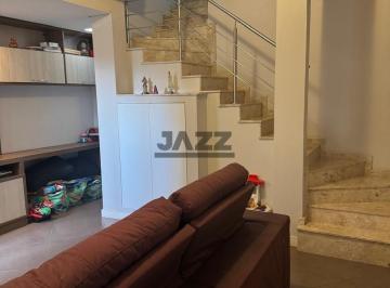 Casa · 165m² · 2 Quartos · 2 Vagas · Sobrado Alto Padrão Reformado no Jardim das Indústrias - 2 Dormitórios, Churrasqueira e Acabamento d