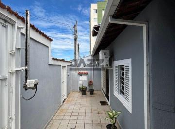 Casa · 109m² · 3 Quartos · 2 Vagas · Casa a venda com 2 Suítes e Edícula na Vila Maria - Região Central