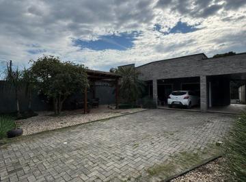 Casa · 492m² · 2 Quartos · Casa à venda - em Adhemar Garcia