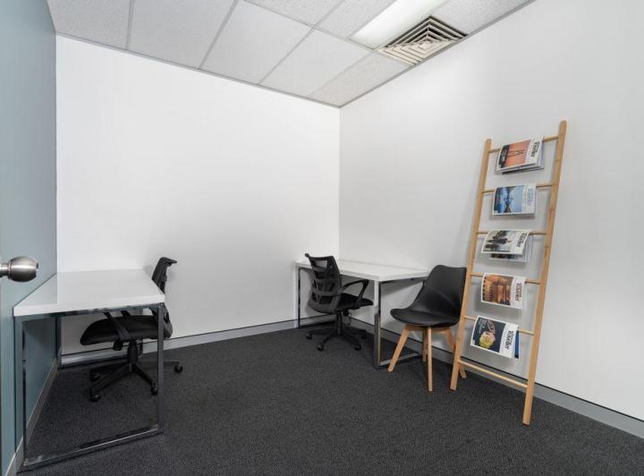 Private Office for Rent for 1 Person at Regus Marília, CW15