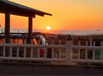 Apartamento · 60m² · 2 Quartos · 1 Vaga · Apartamento beira mar Charmoso Praia Real em Torres