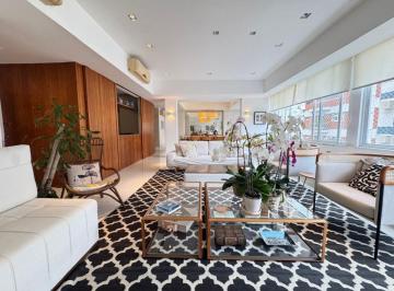 Apartamento de 5 quartos, Rio de Janeiro · A Venda no Leblon - Apartamento Garden de 315m com 5 Quartos com 2 Suítes e 2 Vagas reformado