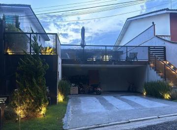 Casa · 290m² · 3 Quartos · 4 Vagas · Condomínio Aruã - Casa Alto Padrão à Venda, Dentro do Condomínio Aruã