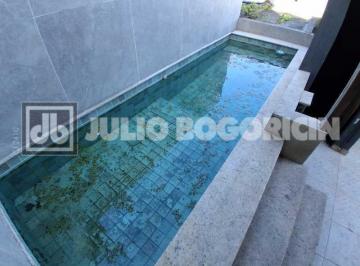 Casa · 47m² · 2 Quartos · 1 Vaga · Casa duplex com terraço no Cocotá